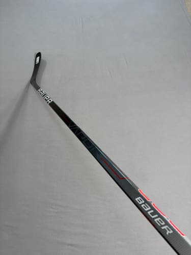 New 77 Flex P88 Senior Bauer Vapor League Right Hand Pro Stock Hockey Stick