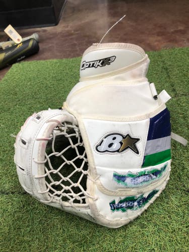 Intermediate Brian's Optik X3 Goalie Glove Regular (Used)