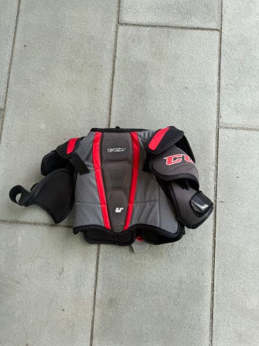 Small Junior CCM U +12 Shoulder Pads (Used)