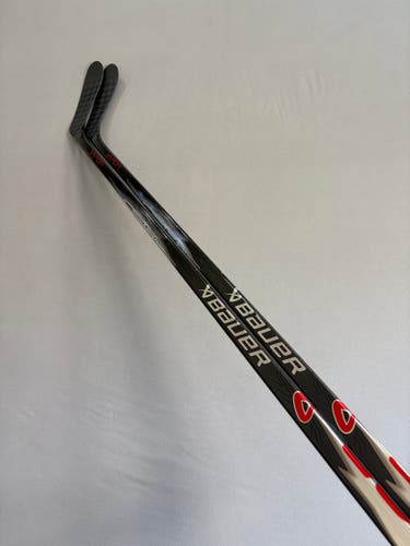 *2 Pack* of New 77 Flex P28 Senior Bauer Vapor League Right Hand Pro Stock Hockey Sticks