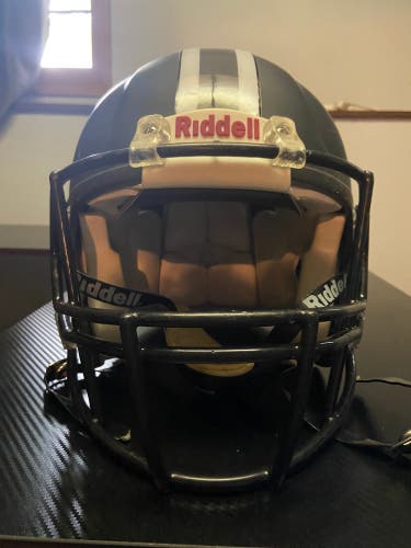 NEGOTIABLE PRICE | Riddell Speed Football Helmet Adult Large | Great Condition | Recertified 2023