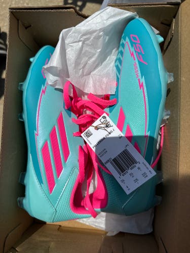 Pink Unisex 4Y (Big Kids / Youth) Adidas Molded Cleats Cleats (New)