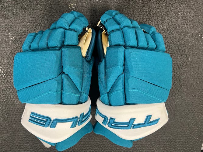 San Jose Sharks Team Issued True Catalyst Pro Gloves 14" Pro Stock (New)