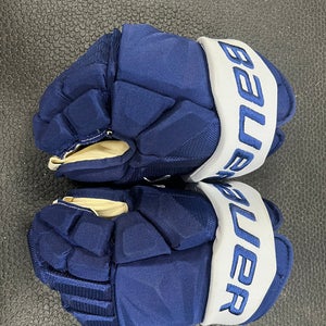 Toronto Maple Leaf Brayden Schenn Bauer Vapor Hyperlite Gloves 15" Pro Stock (New)