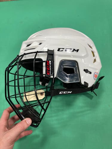 White Large CCM Tacks 310 Helmet (Used)