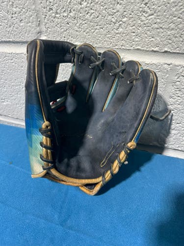 RH Rev 1 Rawlings Baseball Glove 11.5" (Used)