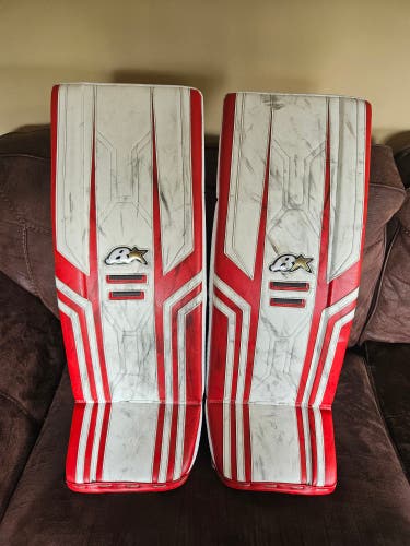 30" Brian's Optik X3 Goalie Leg Pads (Used)