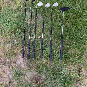 Junior Nike Right Handed Clubs (Full Set) 6 Pieces (Used)