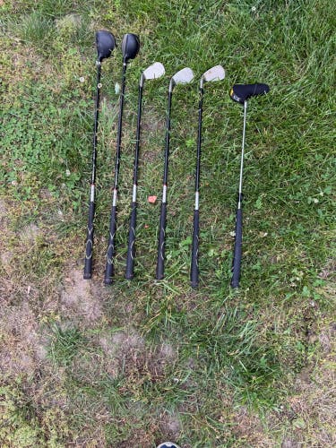 Junior Nike Right Handed Clubs (Full Set) 6 Pieces (Used)