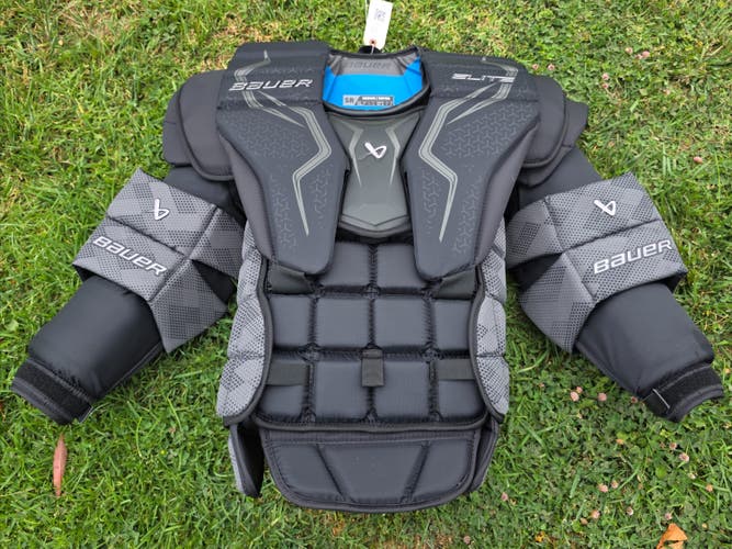 Senior Medium Bauer Elite Goalie Chest Protector (Used)