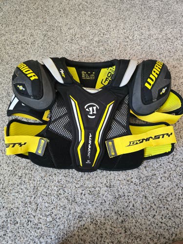 Medium Senior Warrior Dynasty AXLT Shoulder Pads (Used)