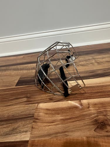Medium Chrome Bauer Profile II Facemask (New)