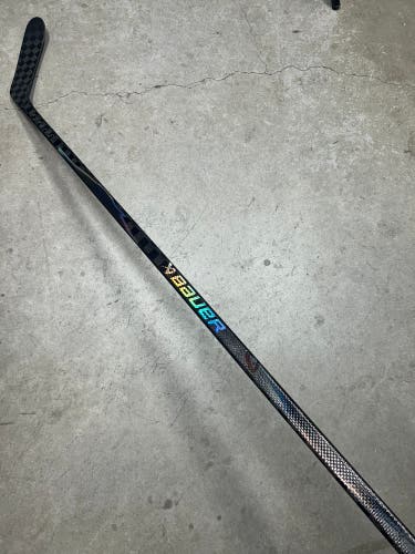 87 Flex P28 Senior Bauer Flylite Right Hand Hockey Stick NHL Pro Stock (New)