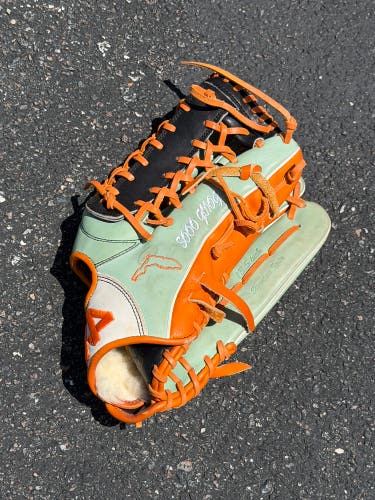 44 Pro Signature Series Softball Custom Glove Mitt RH Right Handed 13.5