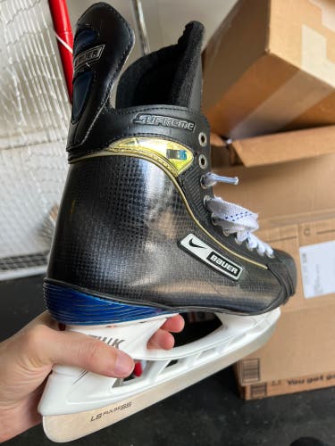 2008 Nike Bauer Supreme One95 Hockey Skates Regular Width 9 (Refurbished)