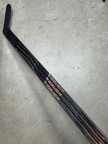 3 Pack 87 Flex P28 Senior Bauer Flylite Right Hand Hockey Stick NHL Pro Stock (New)