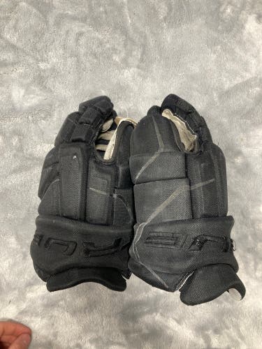 Black Senior True Catalyst 7x Gloves 13" (Used)