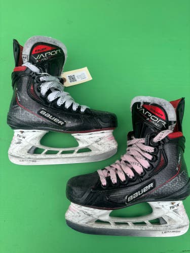 Junior Bauer Vapor 3X Pro Hockey Skates Extra Wide Width Size 2.5