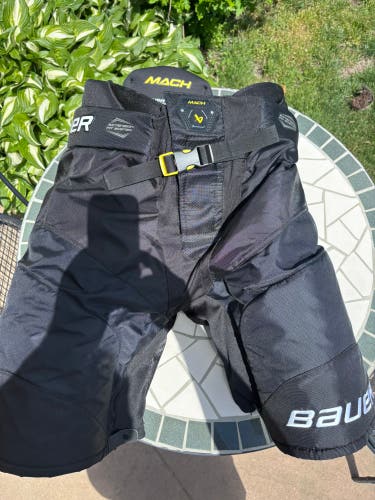 Men's Senior Large Bauer Supreme Mach Hockey Pants (Used)