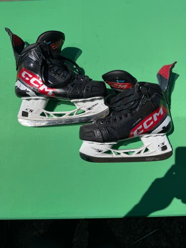 CCM JetSpeed Control Hockey Skates | Size 6.5R
