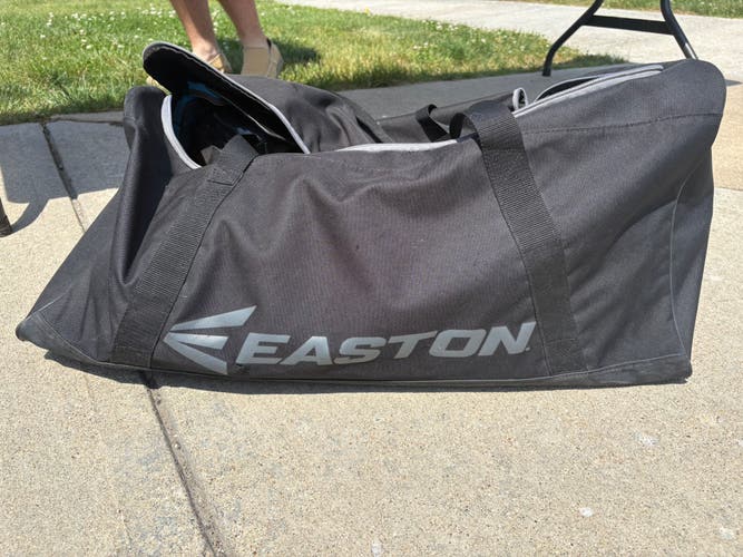 Black Easton Elite x Catcher's Set (Used)