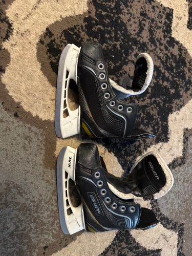 Bauer Supreme Hockey Skates Regular Width 10 (Used)