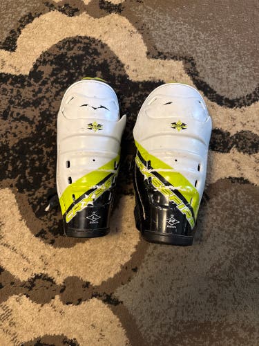 Vic 9" Shin Pads (Used)