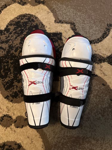 Intermediate Bauer Vapor 12" Shin Pads (Used)