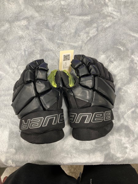Black Junior Bauer Vapor 3X Gloves 11" (Used)