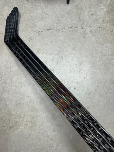 4 Pack 80 Flex P28 Senior Warrior Covert QR6 Pro Right Hand Hockey Stick (New) Pro Stock