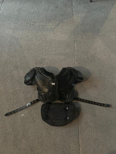 Small Adult Xenith Velocity 2 Shoulder Pads (Used)
