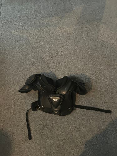Large Youth Xenith Flyte Shoulder Pads (Used)