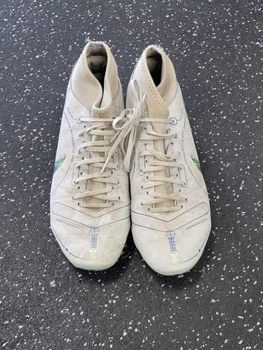 Used Nike Soccer Cleats White Senior 7.5 11849-s000040551