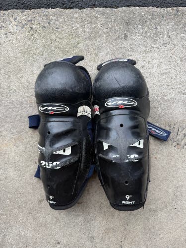 Junior Vic 9" Shin Pads (Used)