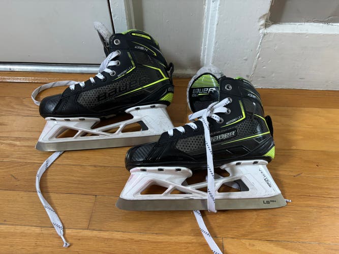 Bauer GSX Hockey Goalie Skates Size 4.5 (Used)