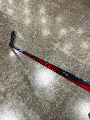 Senior CCM JetSpeed FT7 Pro Hockey Stick Right Handed P29 55 Flex (Used)