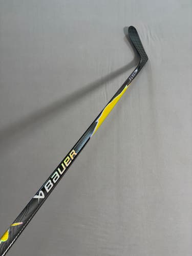 New 77 Flex P28 Senior Bauer Vapor League (Flylite dress) LH Hockey Stick - Gold