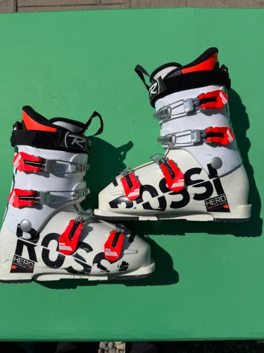Rossignol Hero World Cup Jr Ski Boots | Mondo 25.5
