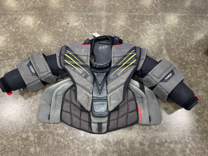 Senior Small Bauer Vapor Hyperlite Goalie Chest Protector (Used)