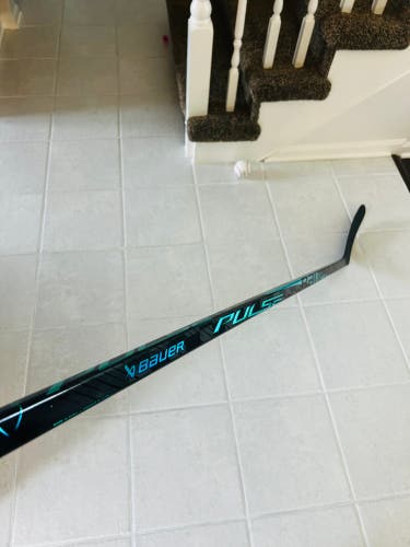 Senior Bauer Pulse LH Hockey Stick P88 70 Flex Pro Stock (New)