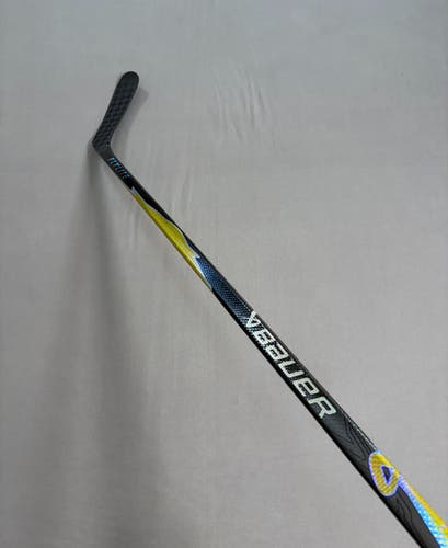 New 70 Flex P90TM Senior Bauer Vapor League (Flylite dress) Right Hand Hockey Stick - Gold