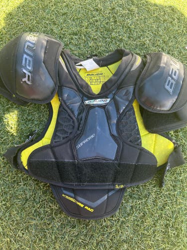 Small Junior Bauer Supreme S29 Shoulder Pads (Used)