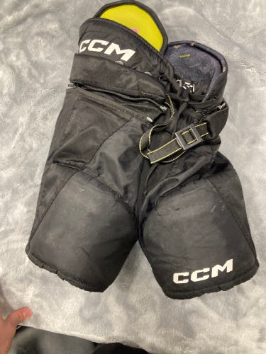 Black Youth Large CCM AS-V Pro Hockey Pants (Used)