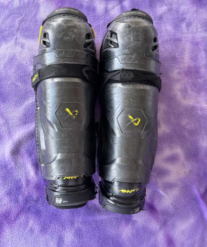 Intermediate Bauer Supreme Mach Shin Pads 14" (Used)