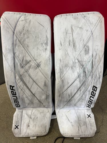 Medium 34+ Senior Bauer Vapor X5 Pro Goalie Leg Pads (Used)