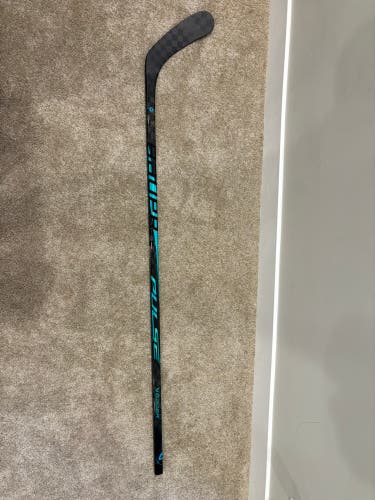 BRAND NEW Intermediate Bauer Pulse Right Handed Hockey Stick P92 65 Flex