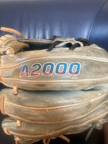 2024 Infield RH Wilson A2000 Baseball Glove 11.5" (Used)