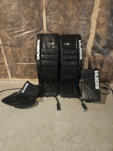 32" Vaughn SLR4 Pro Carbon Full Right Goalie Set