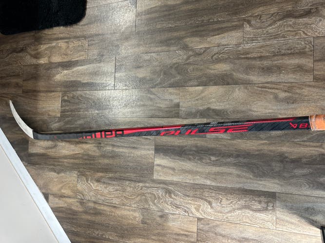 Senior Bauer Pulse Left Hand Hockey Stick P88 82 Flex Pro Stock (Used)