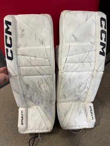 White 30+1" Intermediate CCM EFlex 6.9 Goalie Leg Pads (Used)